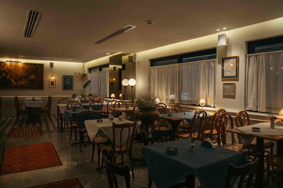 Almería Restaurant & Bar